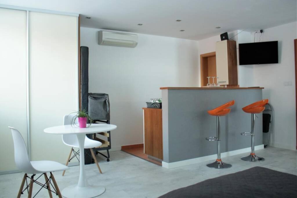 Apartmán Apartman - Dlhe Diely Bratislava Exteriér fotografie